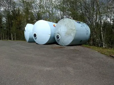 6,000 Gallon Tanks