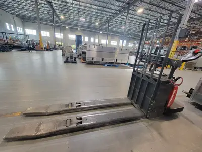 USED RAYMOND 8410