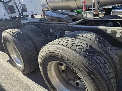 USED 2022 PETERBILT 567
