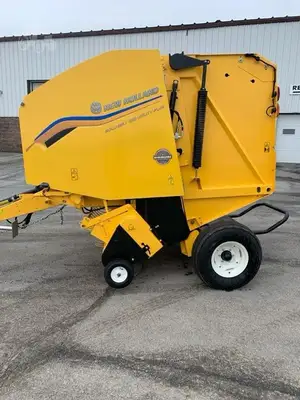 New | in-Stock 2026 NEW HOLLAND ROLL-BELT 450 UTILITY Square Balers Maine US | Beauregard Equipment #1511370
