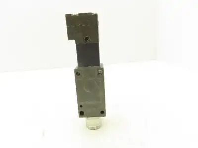 Euchner NZ1VZ-2131E3VSH-M Safety Switch Interlock 240V