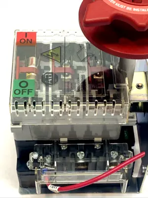 USED ALLEN-BRADLEY FUSED DISCONNECT SWITCH 30A 3‑POLE IN ENCLOSURE