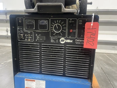 Miller Deltaweld 451 Welder