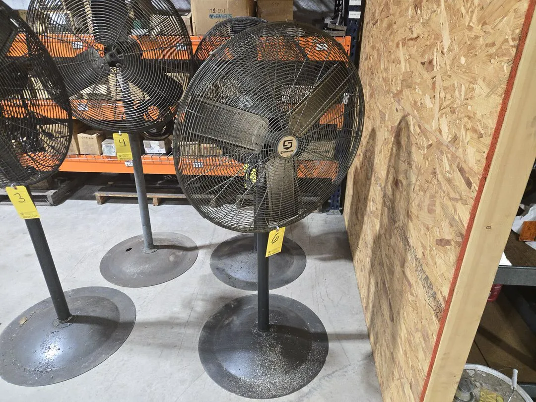 (1) Strongway Pedastal Fan