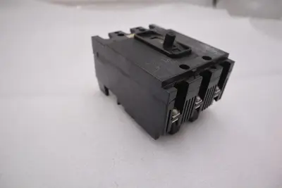 ITE  EE3-B020  3 POLE  20 AMP  240VAC  TYPE EE3  Circuit Breaker STOCK B-619