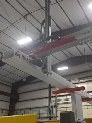 2020 MILACRON FANUC ALPHA S500IA ROBOSHOT Injection Molding Horizontal/Vertical | Machinery Network (3)