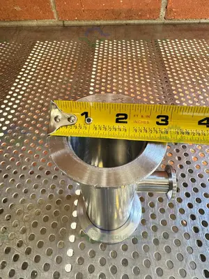 Used 3 WAY STAINLESS STEEL KF 50 TO KF 16/10 ELBOW NIPPLE VACUUM FITTING Valves/Fittings California US | Equipment Lab #1317035