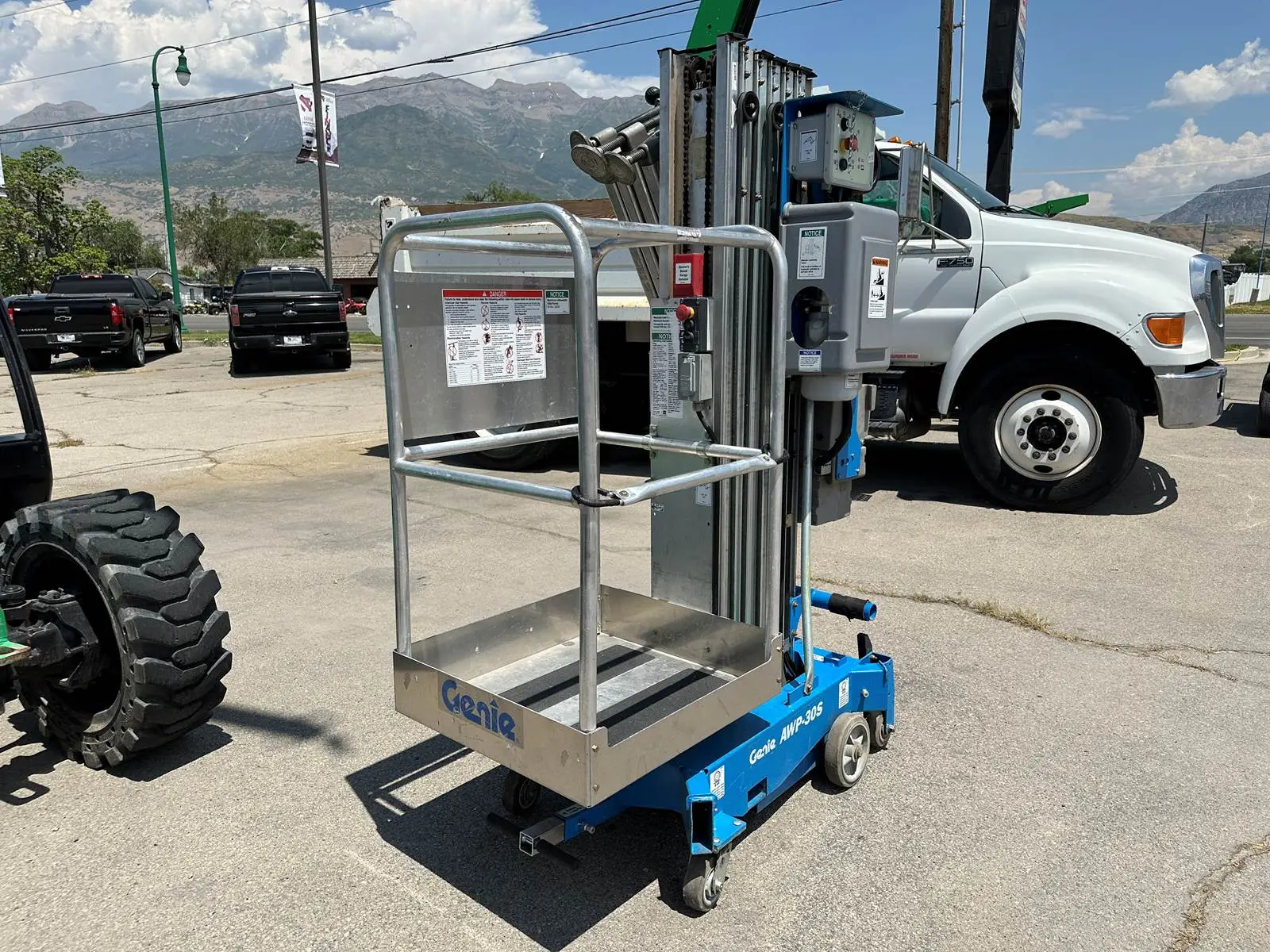 USED 2020 GENIE AWP-30S