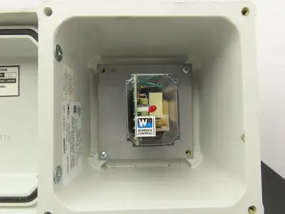 Warrick Controls 16HMJ1A0 Relay Module 1NO,1NC 120vac 8 pin 6"x6"Enclosure
