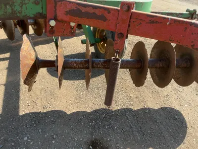 Used John Deere 13’6” Disc, Pull Behind with Pin Hitch, Hydraulic Lift/Lower, 9.5L-15 and 11L-14 Tir...
