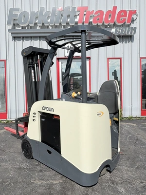 Used 2007 CROWN RC5545-40TT190 Misc Forklifts Wisconsin US | Forklifttrader.com #1285463