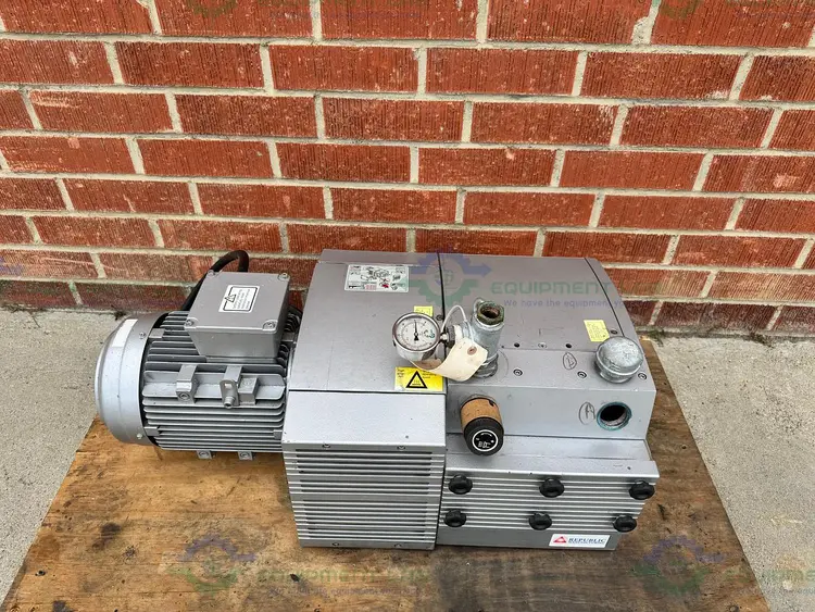 Used REPUBLIC DRT-3100 DRY-RUNNING ROTARY VANE VACUUM PUMP W/ EUROVAC 5.5 KW MOTOR Pumps California US | Equipment Lab #1016047