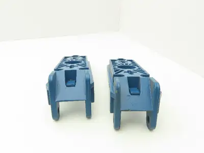 Demag 83729433 DK10 Electric Hoist Chain Guide Base Plate  Lot of 2