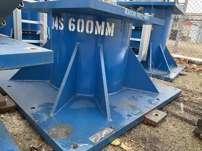 Used 2011 UTICA BODY AND ASSEMBLY FITS R2000 AND M900 SERIES ROBOTS Robots Michigan US | RAB Industries, Inc. #184159