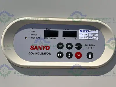USED SANYO MCO-18 AIC CO2 DUAL STACKED INCUBATOR 170L, 110- 120V