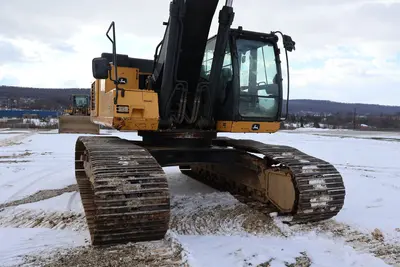 Used 2006 DEERE 450D LC Crawler Excavators Pennsylvania US | Proxy Equipment #1378066