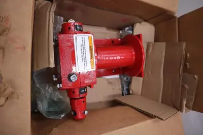 Thern 472 Hand Winch, Worm Gear, 2000 Lb. (SEVEN AVAILABLE) NEW IN BOX #GF-223