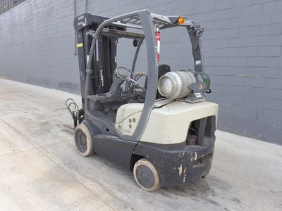 USED CROWN 5,000LBS CAPACITY