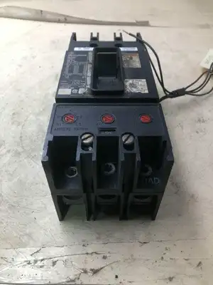 Westinghouse KB3250F 3 Pole 250A Molded Case Circuit Breaker 600VAC