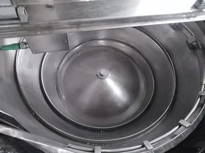 Ozaf model VL2T Stainless Steel Vibratory Cap feeder