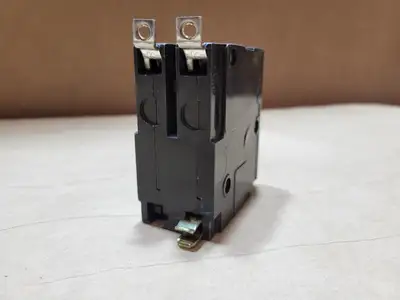 USED SQUARE D QOB230