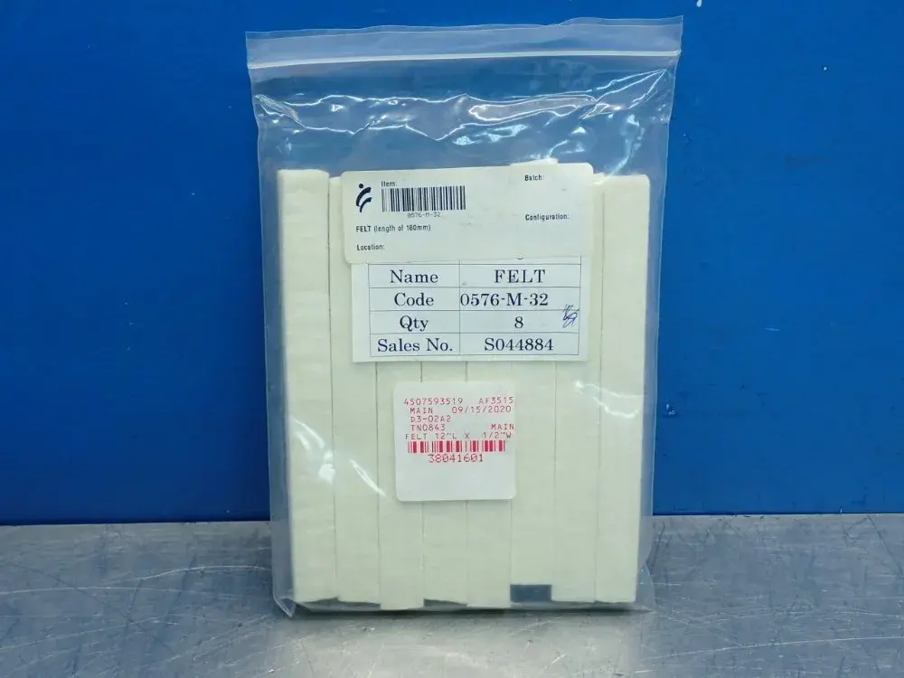 Unknown Felt Strips - 0576-m-32