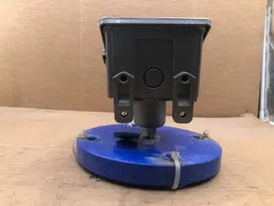 UE United Electric J400-137 3″ Pressure Switch 0-80″ WC 5PSI 250V 7.5″ OD Flange