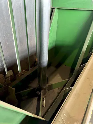 VERTICAL HYDRAULIC BALER. STOCK #0447725