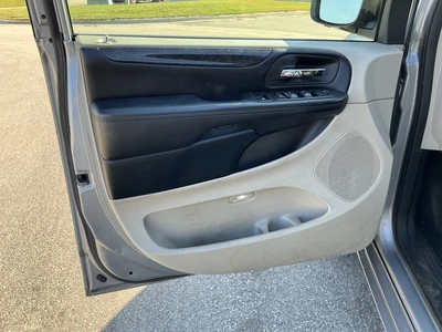 Used 2019 DODGE GRAND CARAVAN Vans Michigan US | Miedema Asset Management Group #1579794