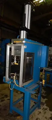 8 Ton FARGER & JOOSTEN MULTIPOWER Air/Oil Press