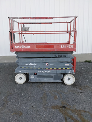 USED 2015 Skyjack SJ4632