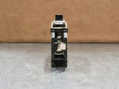 Used GENERAL ELECTRIC THQL115 Switchgears British Columbia CA | Lenmark #243302