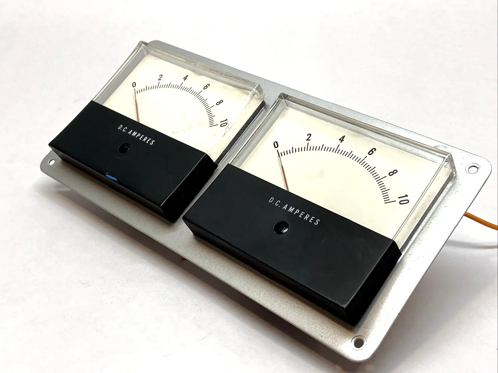 USED JEWELL INSTRUMENTS DC AMMETER PANEL METER 0–10A LOT OF 2