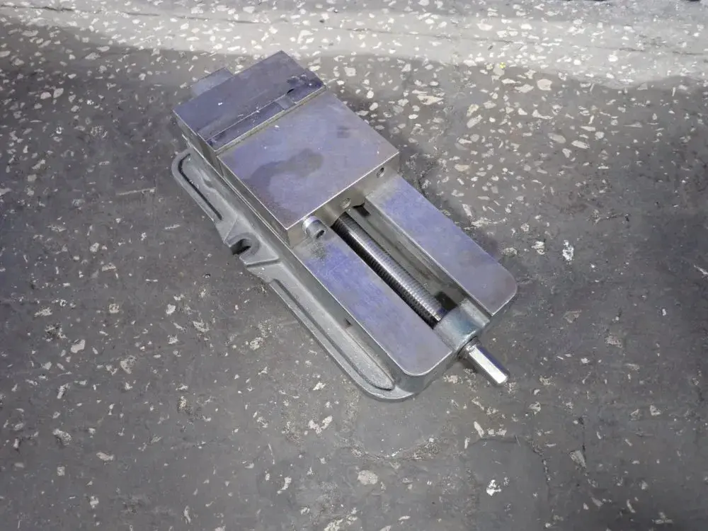 USED KURT MFG CO D675