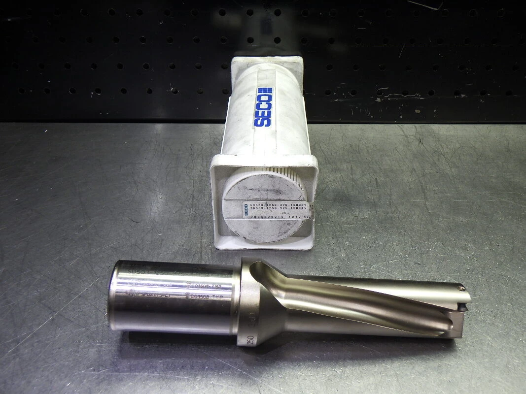 SECO 1.25" Coolant Thru 3xD Drill 1.5" Shank SD503-1250-375-1500R7-SP11 (LOC689)