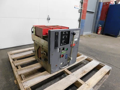 Used Westinghouse DS-206S Circuit Breakers Ohio US | Equipment Recovery Corp. #1329736