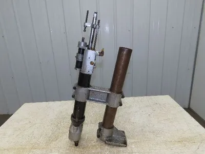 Desoutter AFD 5000 Pneumatic Auto Feed 1/4" Drill Unit Double Drill Head w/Stand