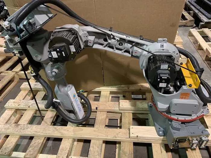 Used 2008 YASKAWA MOTOMAN YASKAWA SSF2000 Robots Michigan US | RAB Industries, Inc. #183927