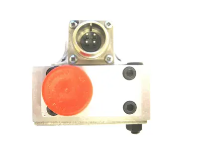 NEW E760-805 SERVO VALVE E760805