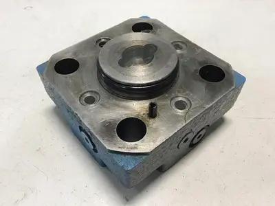 USED VICKERS CVCS25D1S210S19