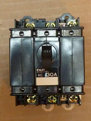 USED FUJI ELECTRIC CP33EM/30W