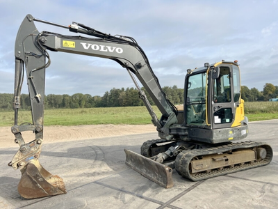 USED 2019 Volvo ECR88D