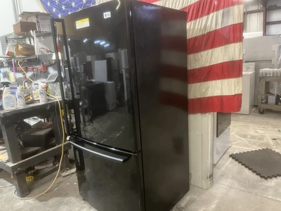 Used LG FREEZER ON BOTTOM Refrigerators Michigan US | Miedema Asset Management Group #1425137