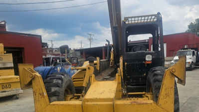 USED 2000 Caterpillar TH83