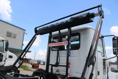 New | in-Stock 2027 MACK MD7 Rolloff Trucks Texas US | Roll Off Truck World #1491920
