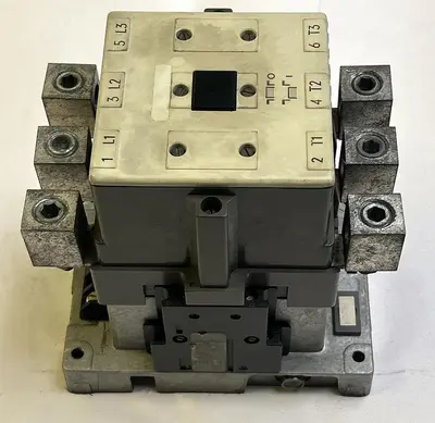 Used SIEMENS 3TB5217-OA PLC Contactors Ohio US | Surplus Asset Holdings #1236163