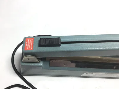 Uline KF-400HC Handheld Bag Electric Heating Sealer 120V 60Hz 670W