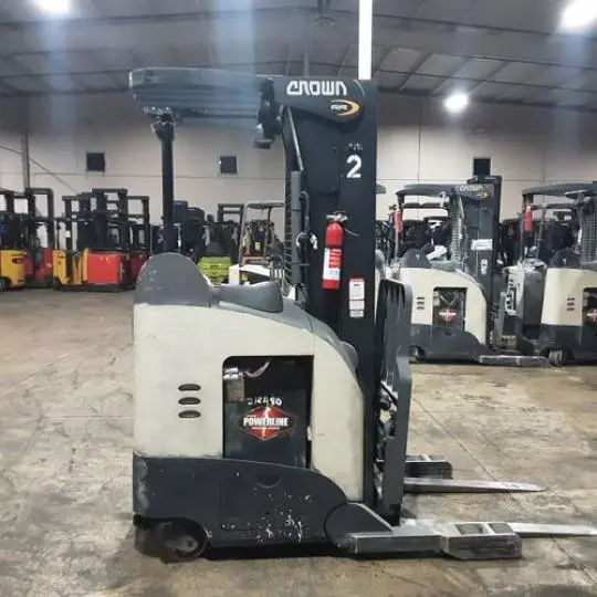 USED 2019 CROWN RR5725-45