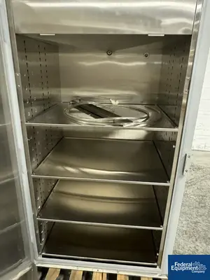 USED Environmental Specialties 33.8 Cu Ft Environmental Specialties Environmental Chamber, Model ES2000 CS