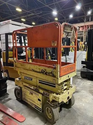 USED 1994 JLG INDUSTRIES CM-1732